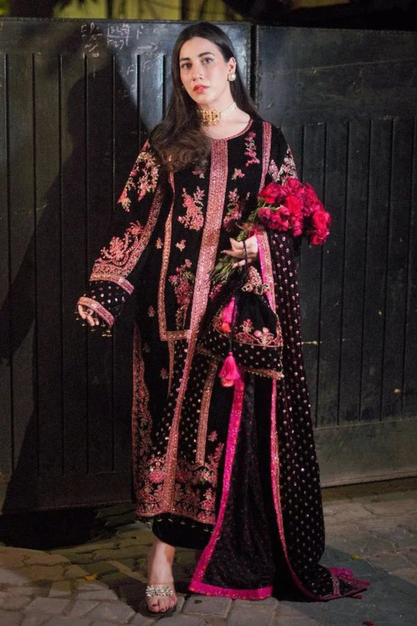 Aneela,s 001 Unstitched Luxury Velvet Heavy Embroidered 3PC Suit