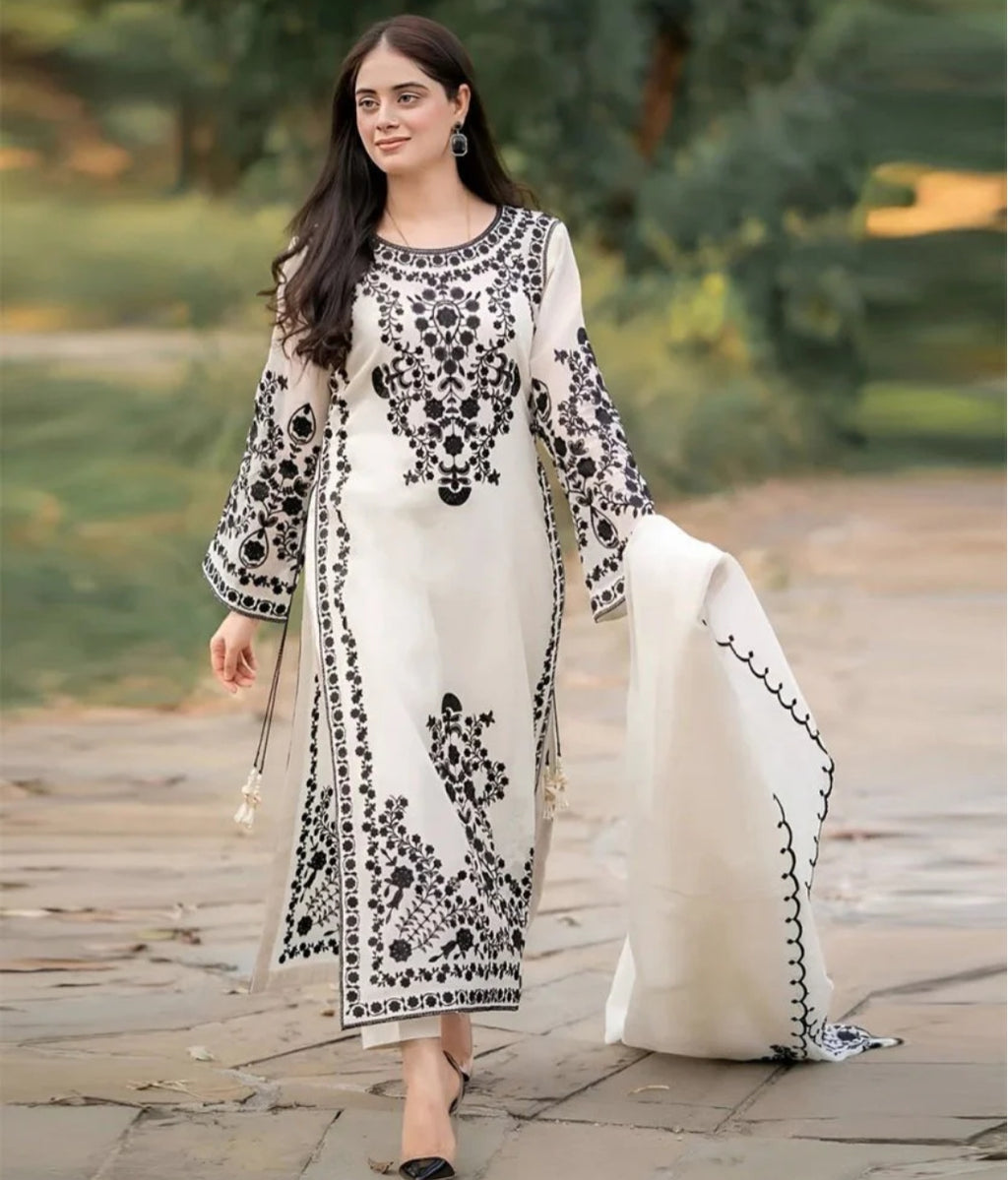 Lawn 3PC Embroidered With Chiffon Embroidered Dupatta-5019